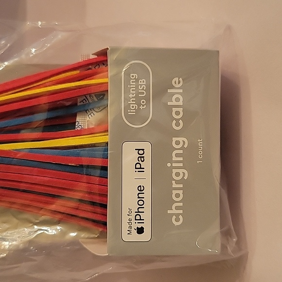 Heyday Tassel Keyring Charging Cable for iPhone - Picture 2 of 2